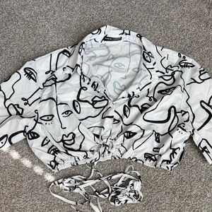 Black and White Abstract Face Print Top